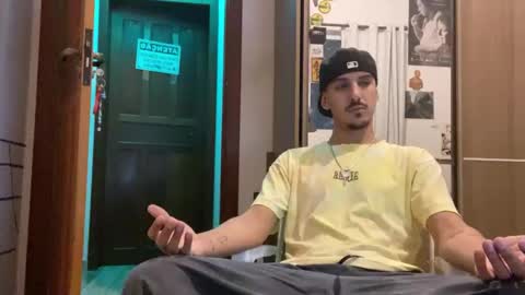 Luci online show from October 2025 03:15:02 AM