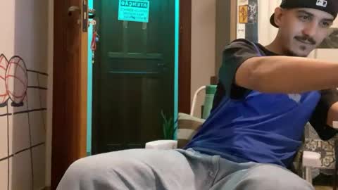 Luci online show from October 2025 02:31:01 AM