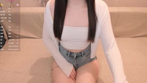 Emi online show from October 2025 11:31:02 AM