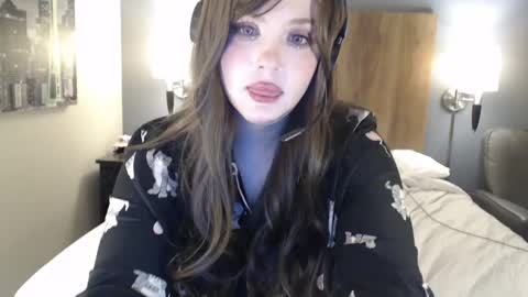 Snapshot of aeris_ellie chatting on October 2025 03:59:02 AM aeris ellie online show from October 2025 03:59:02 AM
