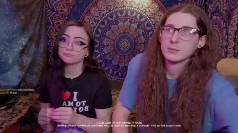 Snapshot of aetherealattractions chatting on May 2026 02:08:01 AM aetherealattractions online show from May 2026 02:08:01 AM