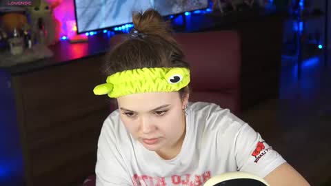 Afina online show from March 2026 03:33:01 PM