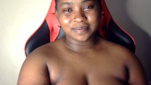 Snapshot of african001 chatting on September 2025 04:16:01 AM stella online show from September 2025 04:16:01 AM