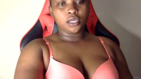 Snapshot of african001 chatting on October 2025 04:02:01 PM stella online show from October 2025 04:02:01 PM