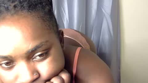 Snapshot of african001 chatting on October 2025 04:08:02 AM stella online show from October 2025 04:08:02 AM