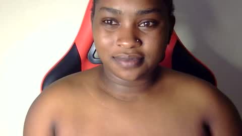 Snapshot of african001 chatting on October 2025 04:53:02 AM stella online show from October 2025 04:53:02 AM