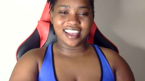 Snapshot of african001 chatting on October 2025 05:33:02 PM stella online show from October 2025 05:33:02 PM