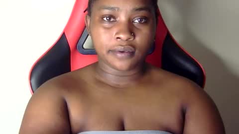 Snapshot of african001 chatting on October 2025 10:18:02 PM stella online show from October 2025 10:18:02 PM