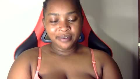 Snapshot of african001 chatting on October 2025 05:11:02 PM stella online show from October 2025 05:11:02 PM