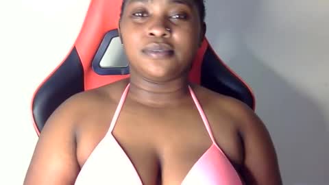 Snapshot of african001 chatting on October 2025 04:45:02 AM stella online show from October 2025 04:45:02 AM