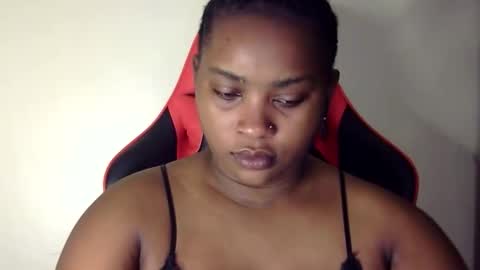 Snapshot of african001 chatting on October 2025 04:28:01 PM stella online show from October 2025 04:28:01 PM