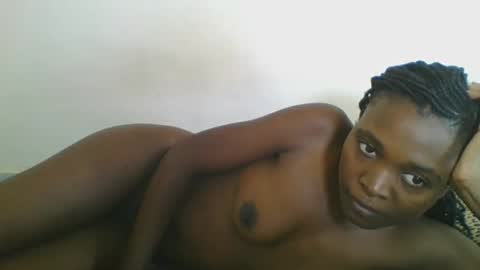 Yvonne online show from April 2026 07:18:01 PM