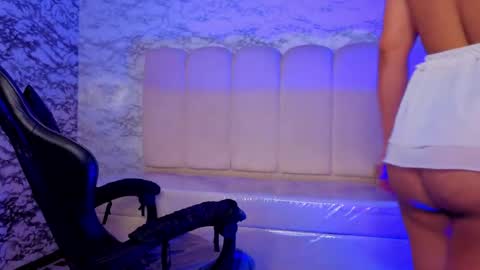 afrodita_wild_v online show from April 2026 01:27:02 PM