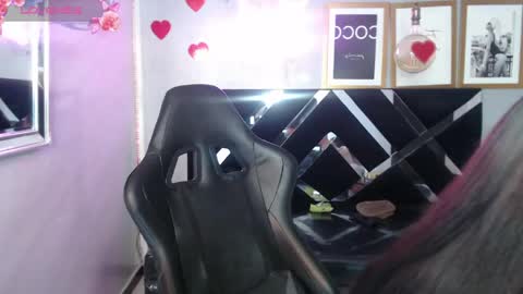 Snapshot of afrodita_wild_v chatting on April 2026 01:20:01 PM afrodita_wild_v online show from April 2026 01:20:01 PM