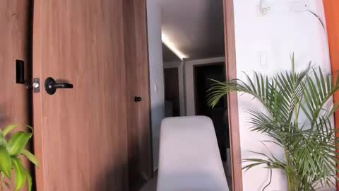 Snapshot of afroditaroy chatting on September 2025 11:42:01 PM AfroditaRoy online show from September 2025 11:42:01 PM