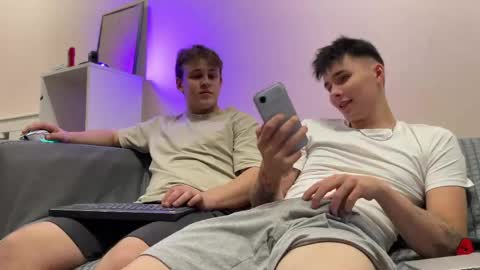 Mark online show from April 2026 10:05:02 PM