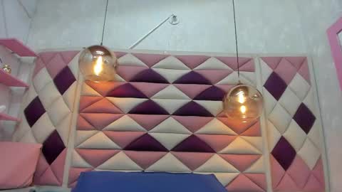 Ana online show from February 2025 06:04:02 PM