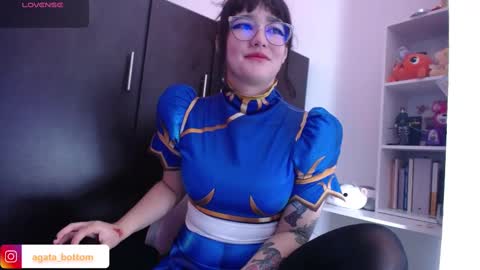 Snapshot of agata_bolton chatting on February 2025 04:31:01 PM Agata online show from February 2025 04:31:01 PM
