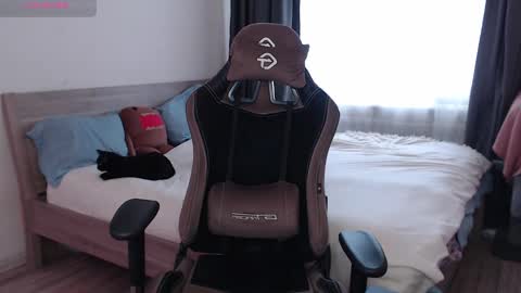 Snapshot of agata_cherry chatting on December 2024 07:06:02 AM Eva online show from December 2024 07:06:02 AM