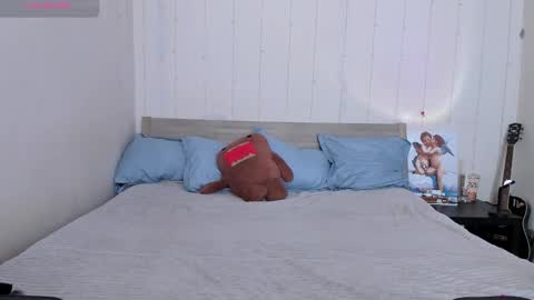 Snapshot of agata_cherry chatting on September 2025 03:50:02 AM Eva online show from September 2025 03:50:02 AM