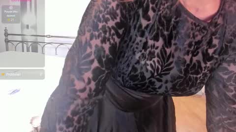 Agata Kriste online show from November 2025 08:41:02 PM