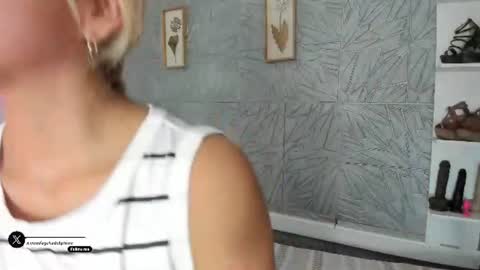 Snapshot of agatadelphine_mr chatting on July 2026 01:28:01 PM Agatadelphine online show from July 2026 01:28:01 PM