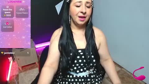 A G A T A T H O M P S O N online show from September 2025 07:39:02 PM