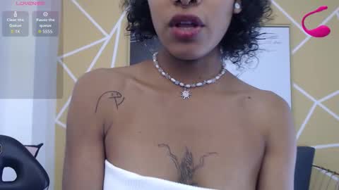 Snapshot of agatha_amaya chatting on October 2025 01:37:01 PM agatha_amaya online show from October 2025 01:37:01 PM