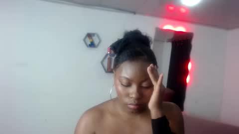 CAROLINA online show from December 2024 03:02:02 AM