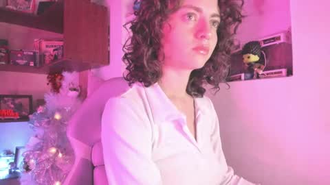 Camila     2 online show from December 2024 05:20:01 AM