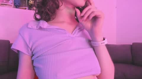 Camila     2 online show from January 2025 09:47:02 PM