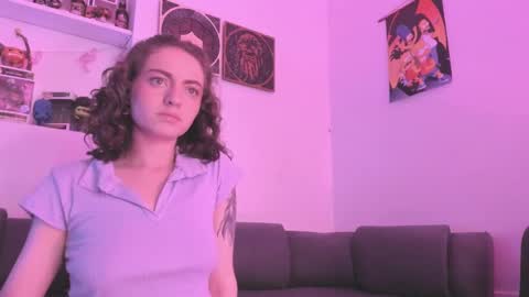 Camila     2 online show from January 2025 04:14:02 AM