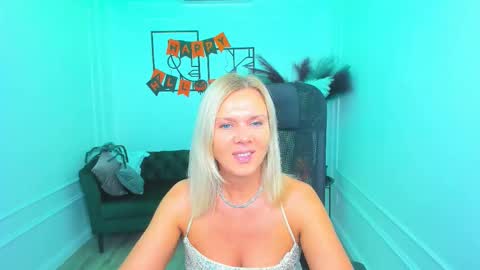 Agatha online show from October 2025 07:53:02 PM