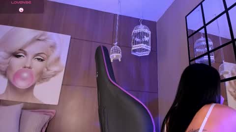 Snapshot of agattaduque chatting on October 2025 10:56:02 PM online show from October 2025 10:56:02 PM