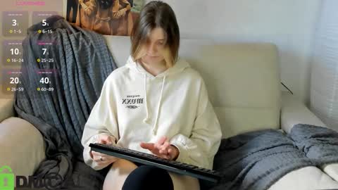 Snapshot of agnes_passero chatting on September 2025 07:54:01 AM Agnes online show from September 2025 07:54:01 AM