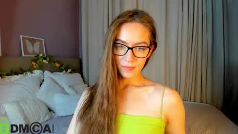 agnes wells online show from November 2025 09:19:01 AM