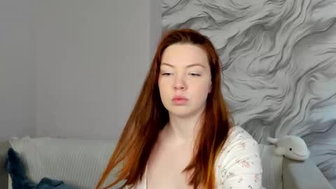 Agnia White online show from November 2025 10:59:01 AM