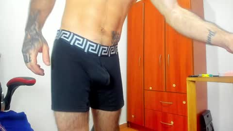 Agustin online show from January 2025 06:05:01 PM