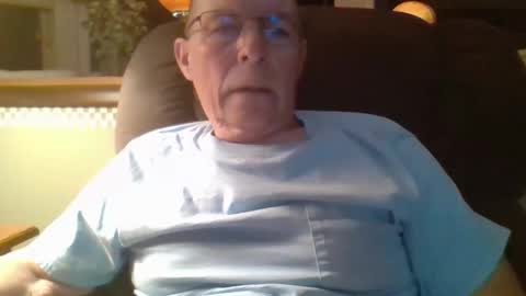 aguynrkfrd online show from September 2025 09:58:02 AM