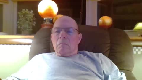 aguynrkfrd online show from April 2026 09:42:02 AM