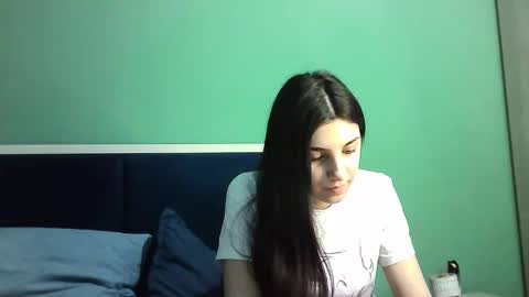 Selena online show from January 2025 04:50:02 PM