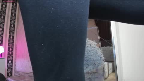 aidasina online show from October 2025 07:10:02 PM