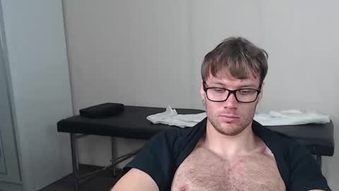 aiden4200 online show from October 2025 05:54:02 PM
