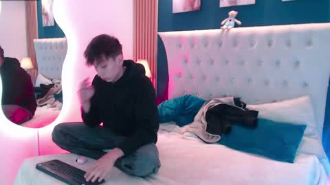 Snapshot of aiden_rivers_ chatting on June 2026 12:40:02 PM Aiden online show from June 2026 12:40:02 PM