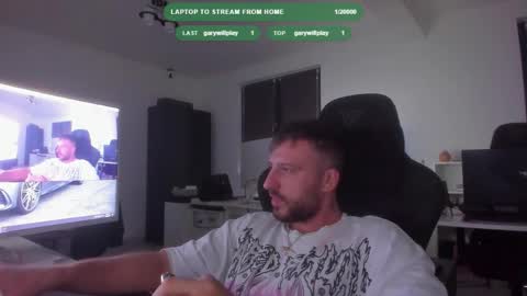 Aiden online show from October 2025 02:37:02 PM