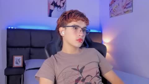 Aiden  online show from September 2025 01:27:01 PM