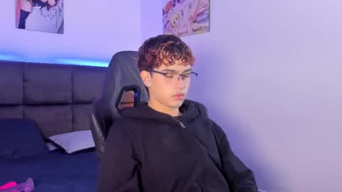 Aiden  online show from October 2025 11:55:02 AM