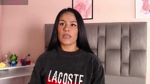 Ailyn online show from November 2025 09:25:01 PM