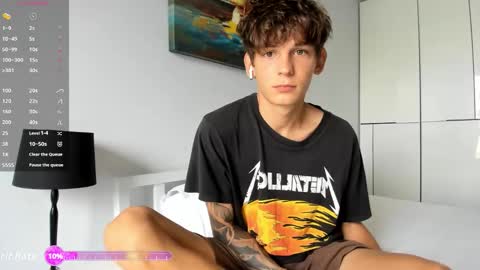 birthday here online show from November 2025 01:05:01 AM