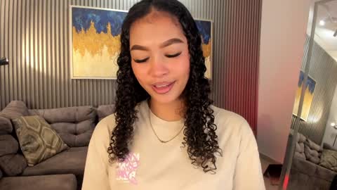 Snapshot of ailann_ chatting on December 2024 07:41:02 PM Alisson online show from December 2024 07:41:02 PM